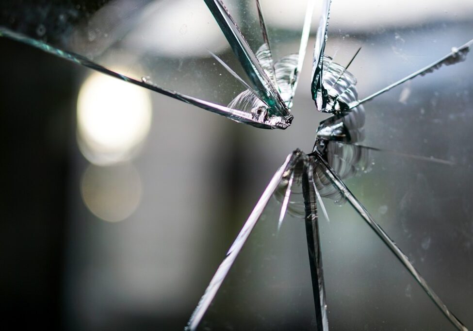 glass-pane-1497227_1280 glass-pane-1497227_1280